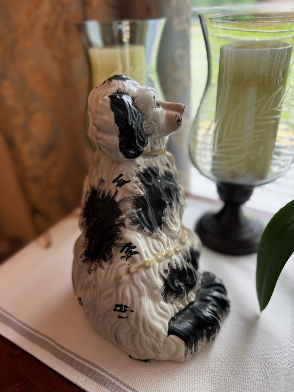 Antique Staffordshire Black and White Dog Figurine - Picture 3 of 4